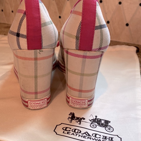 COACH tennis shoe wedges in classic multicolored tattersall tartan print. Size 8 - Picture 3 of 10